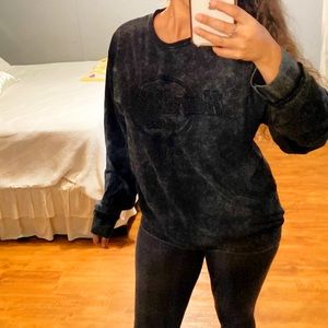 Hard Rock Cafe sweater